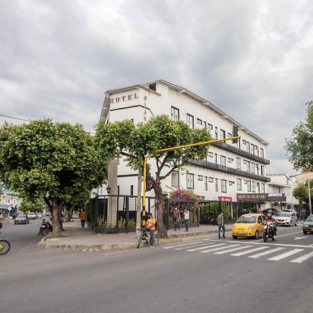 Bianco Hotel Boutique Кукута Экстерьер фото