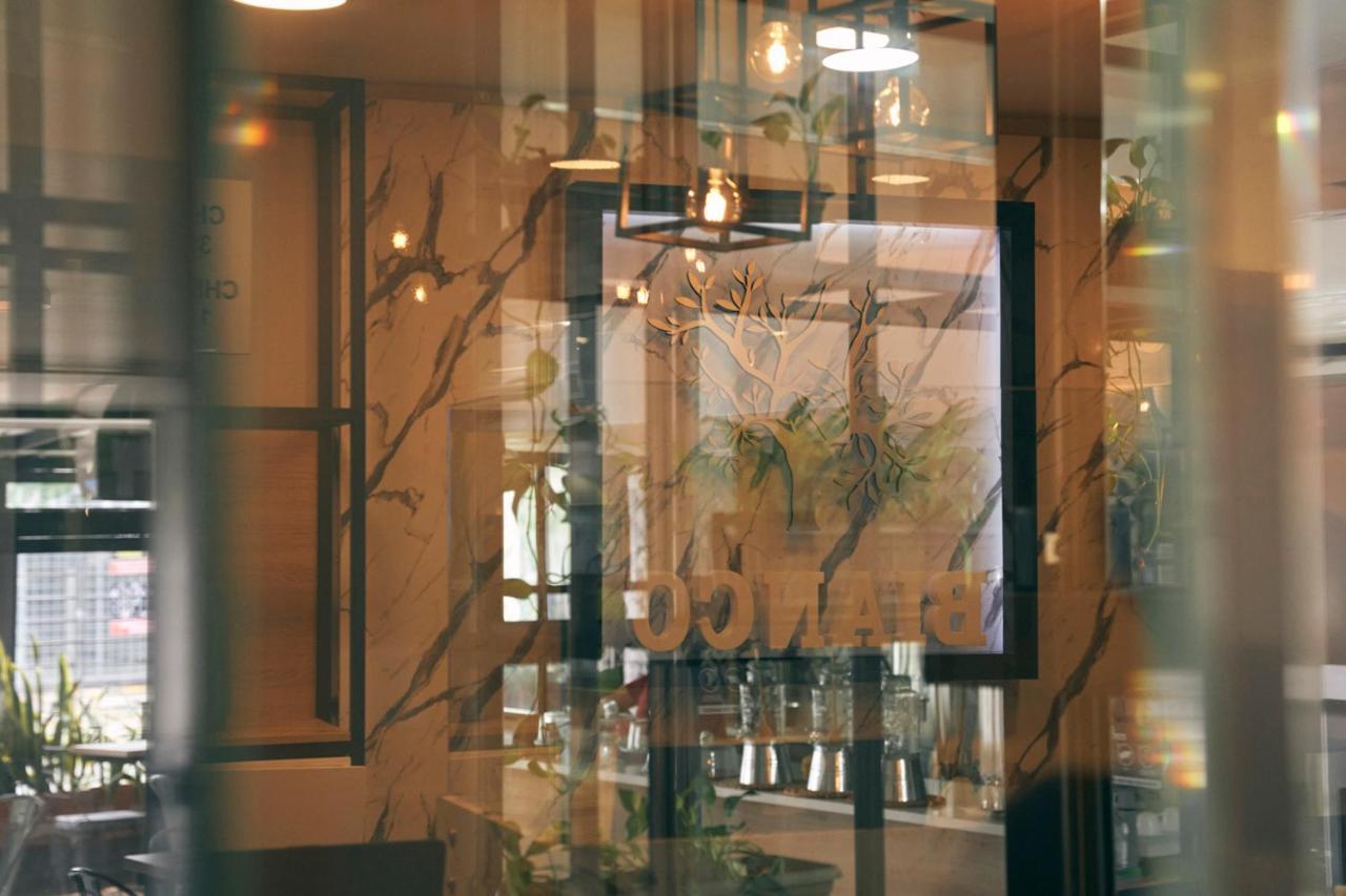 Bianco Hotel Boutique Кукута Экстерьер фото