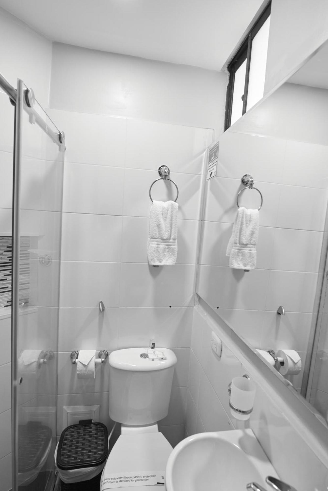 Bianco Hotel Boutique Кукута Экстерьер фото