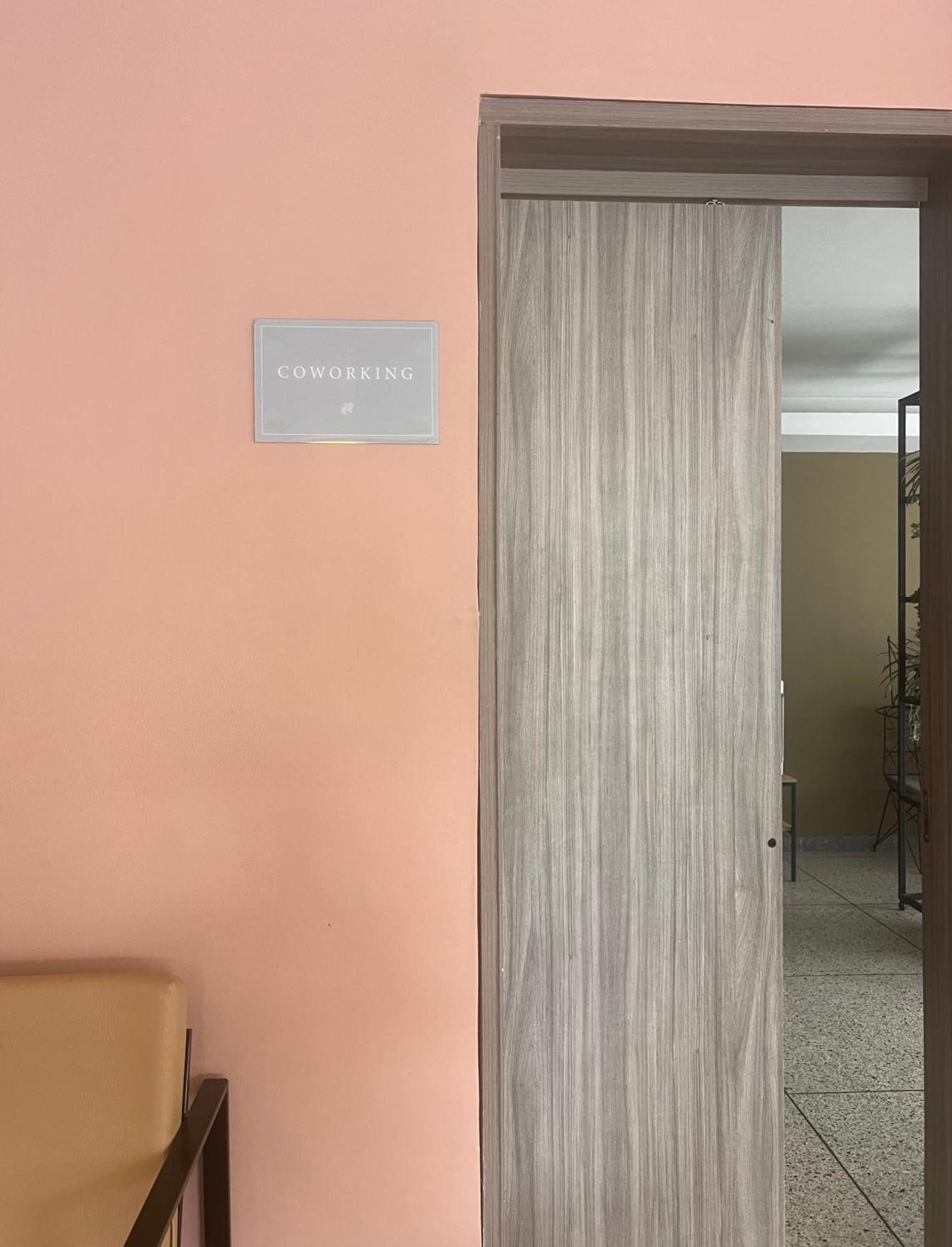 Bianco Hotel Boutique Кукута Экстерьер фото